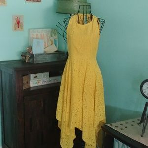 Bright Yellow Lace Sleeveless Dress - 2